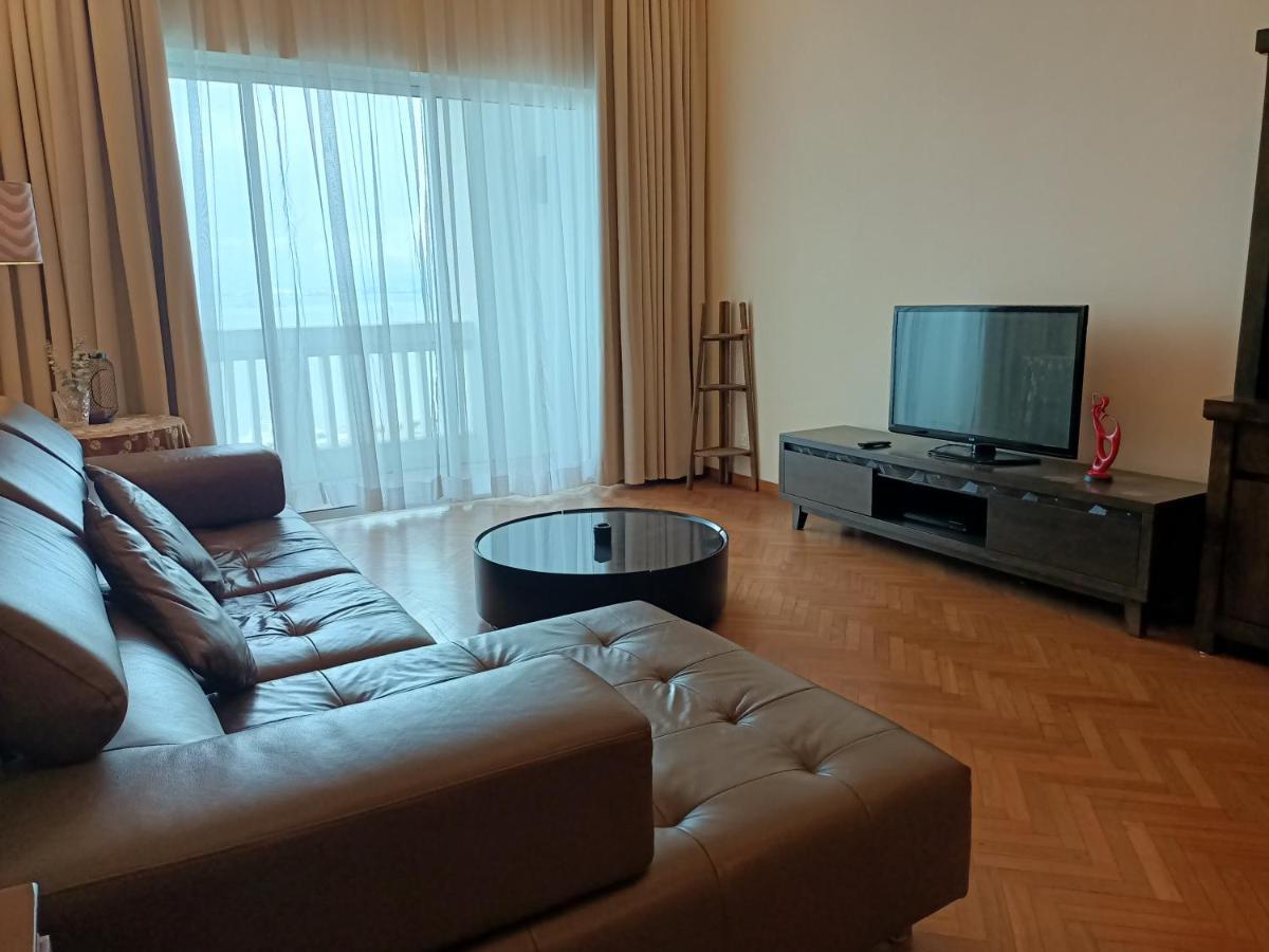 Straits Quay Marina Suites Penang By Aurorahomes Bagan Jermal Exterior photo