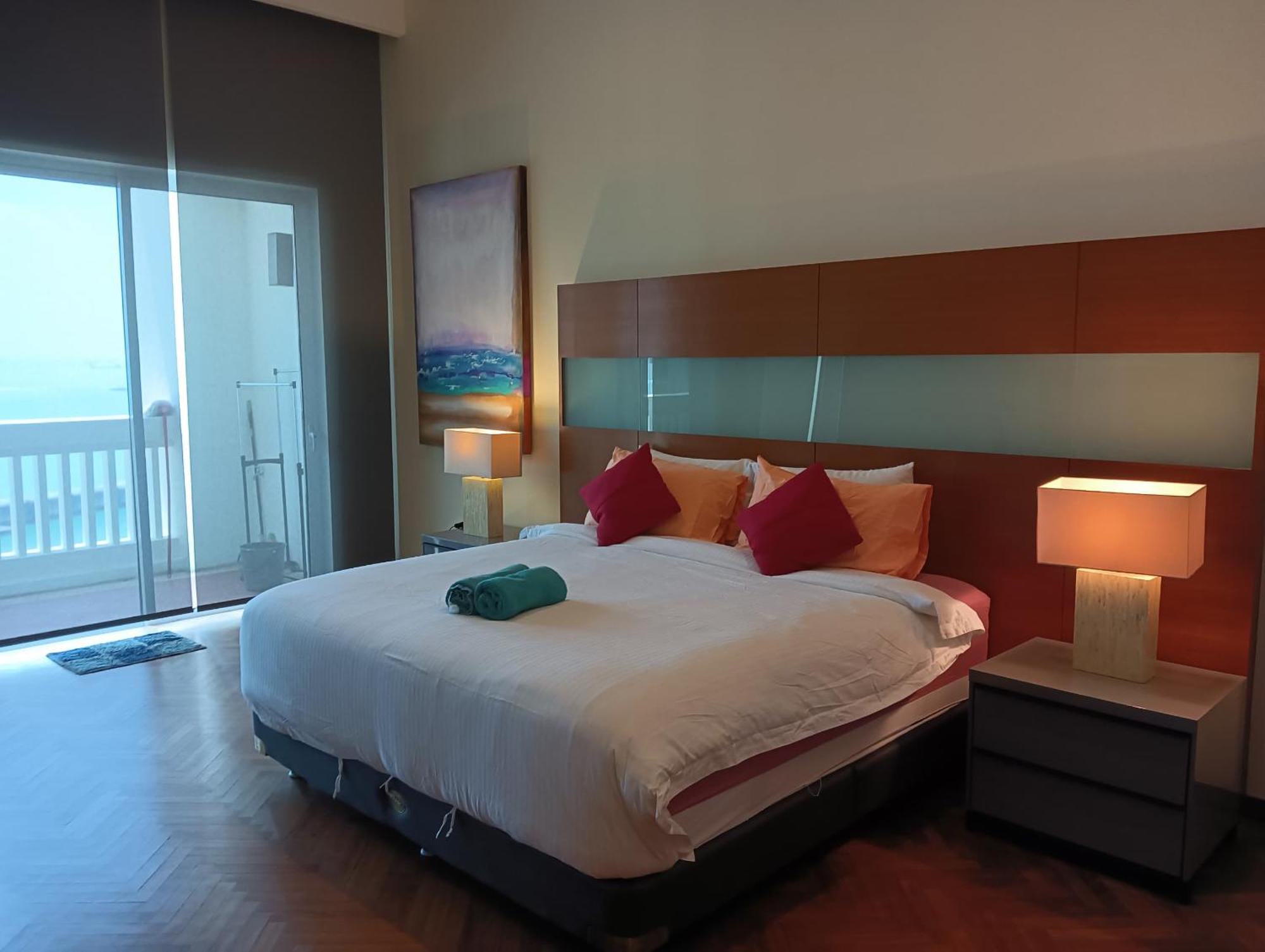 Straits Quay Marina Suites Penang By Aurorahomes Bagan Jermal Exterior photo