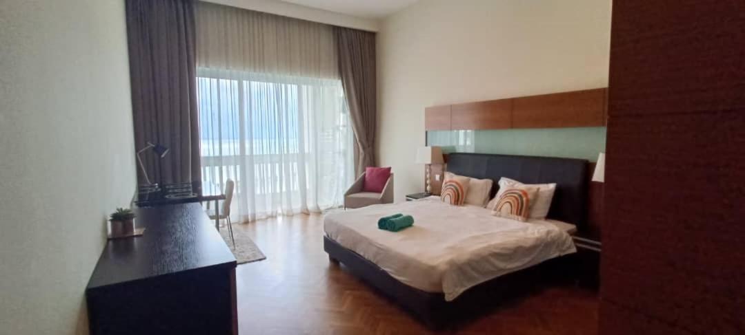 Straits Quay Marina Suites Penang By Aurorahomes Bagan Jermal Exterior photo
